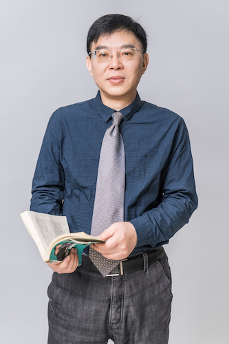 中国现当代文学 洪治纲 教授 无码人妻-国产人妻-国产成人无码
院长